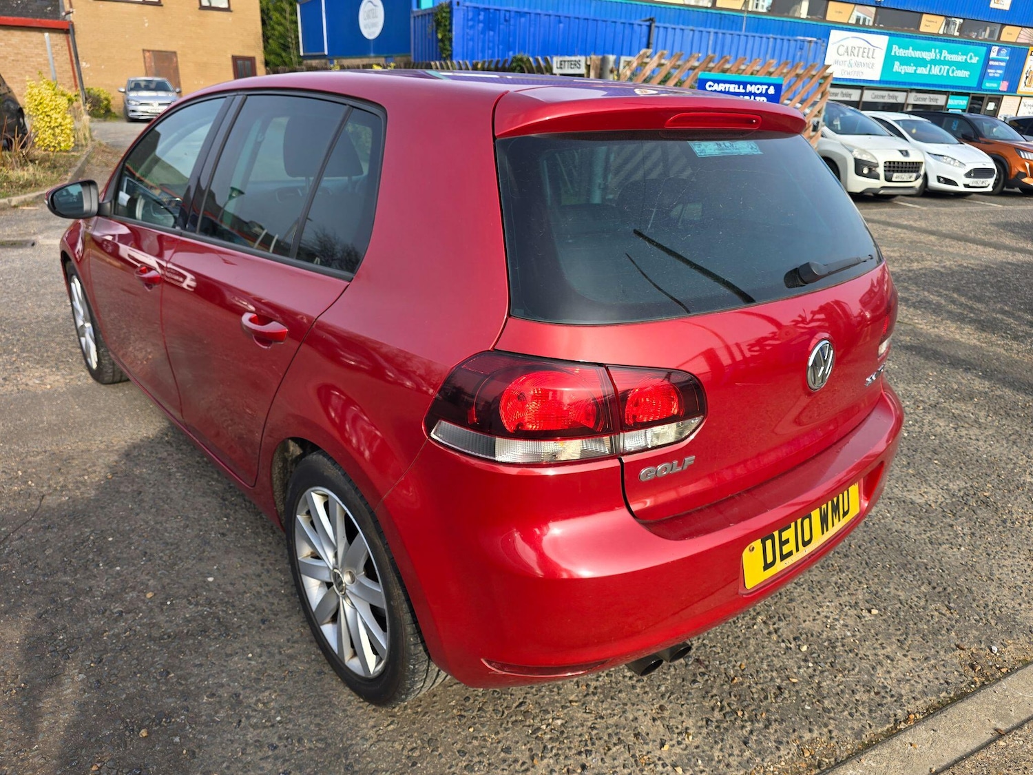Used Volkswagen Golf 2010 for sale - 77970687: Photo 5