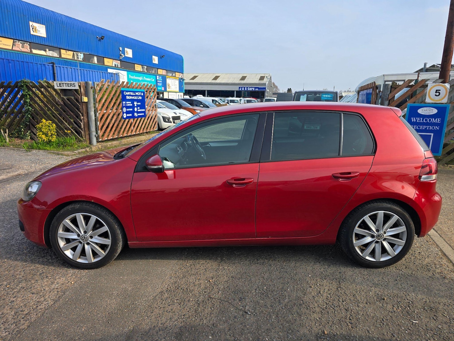 Used Volkswagen Golf 2010 for sale - 77970687: Photo 6