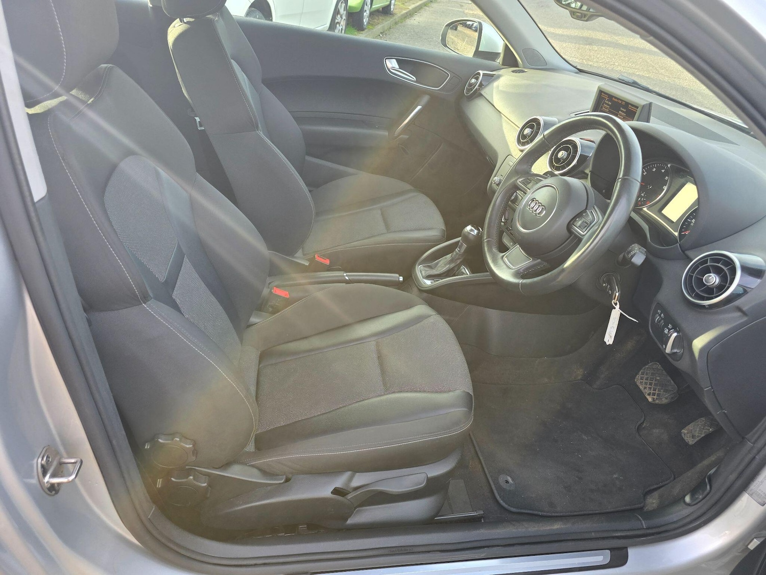 Used Audi A1 2011 for sale - 77883324: Photo 10