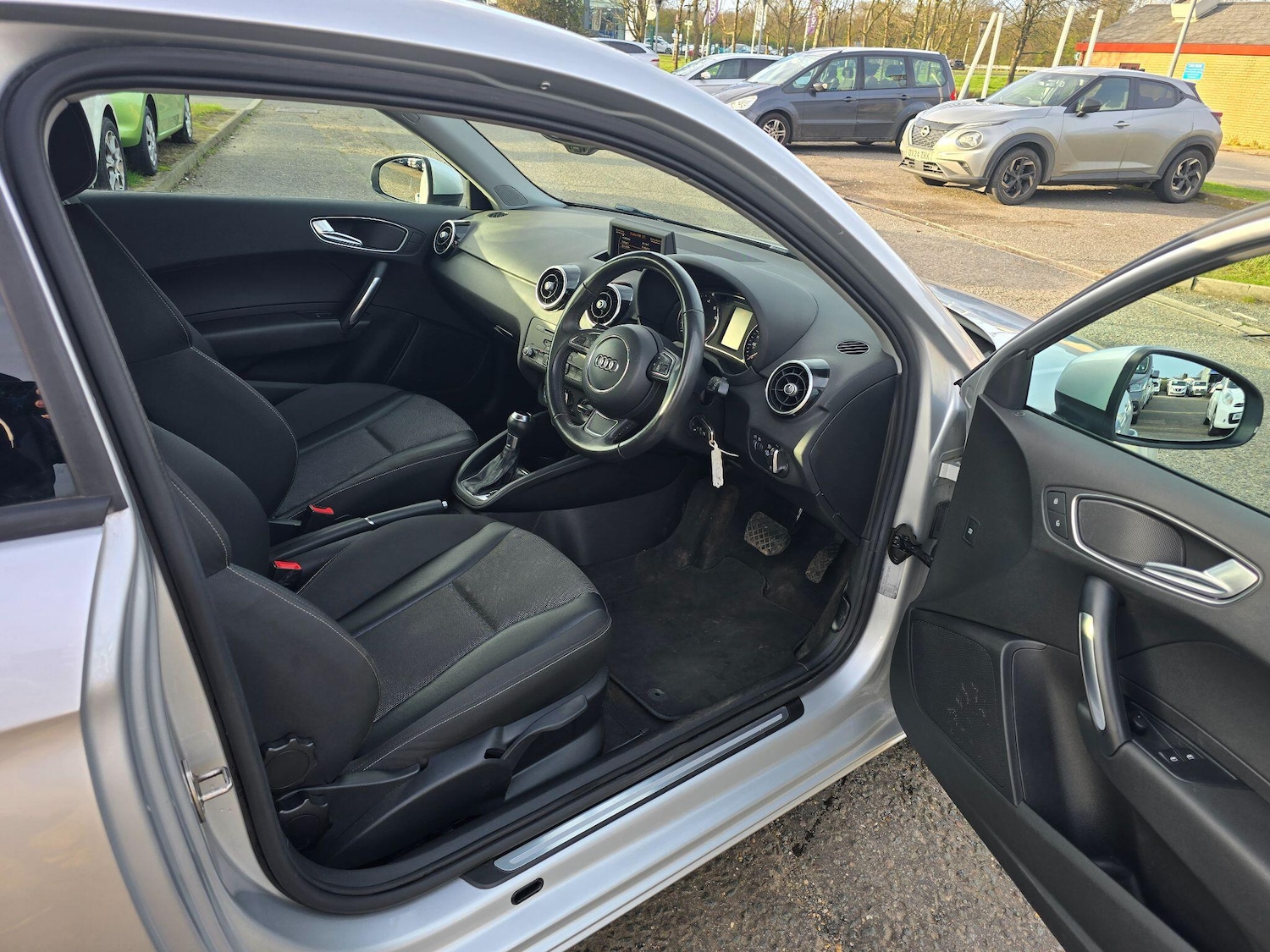 Used Audi A1 2011 for sale - 77883324: Photo 9