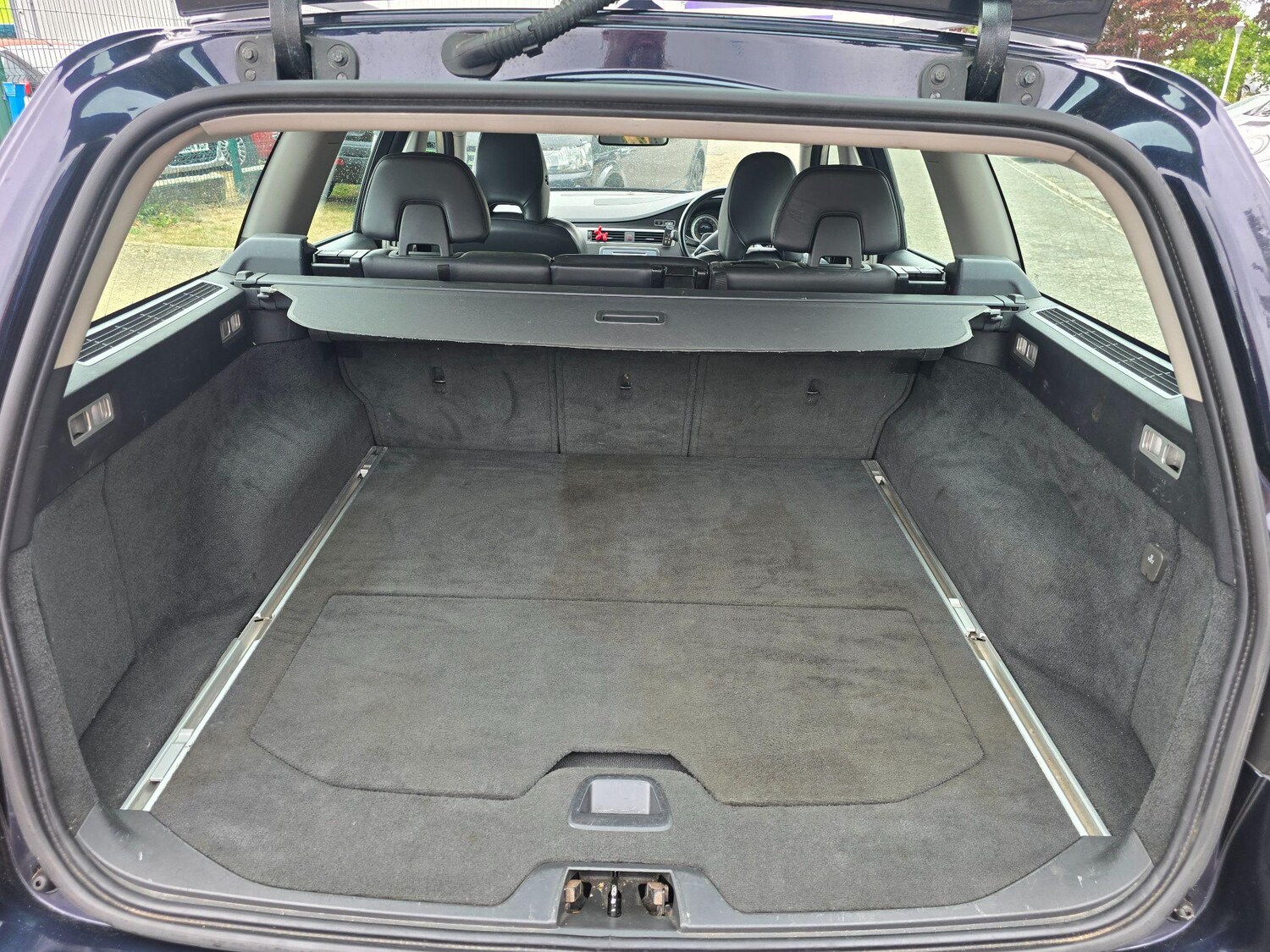 Used Volvo V70 2011 for sale - 76703701: Photo 15