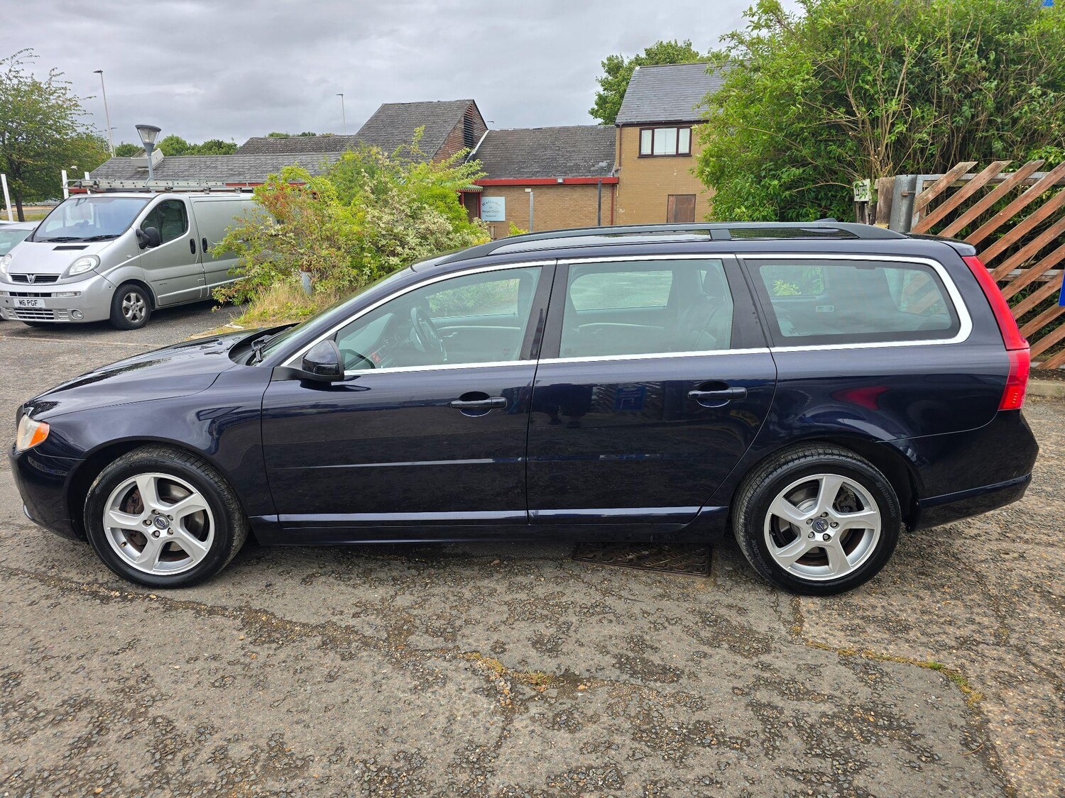 Used Volvo V70 2011 for sale - 76703701: Photo 7