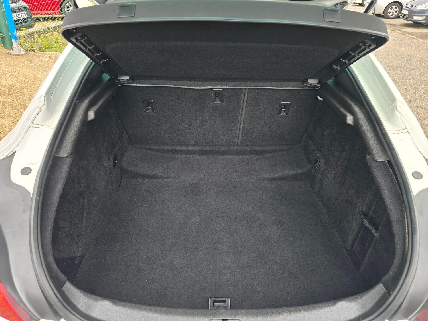 Used Vauxhall Insignia 2014 for sale - 76703675: Photo 13