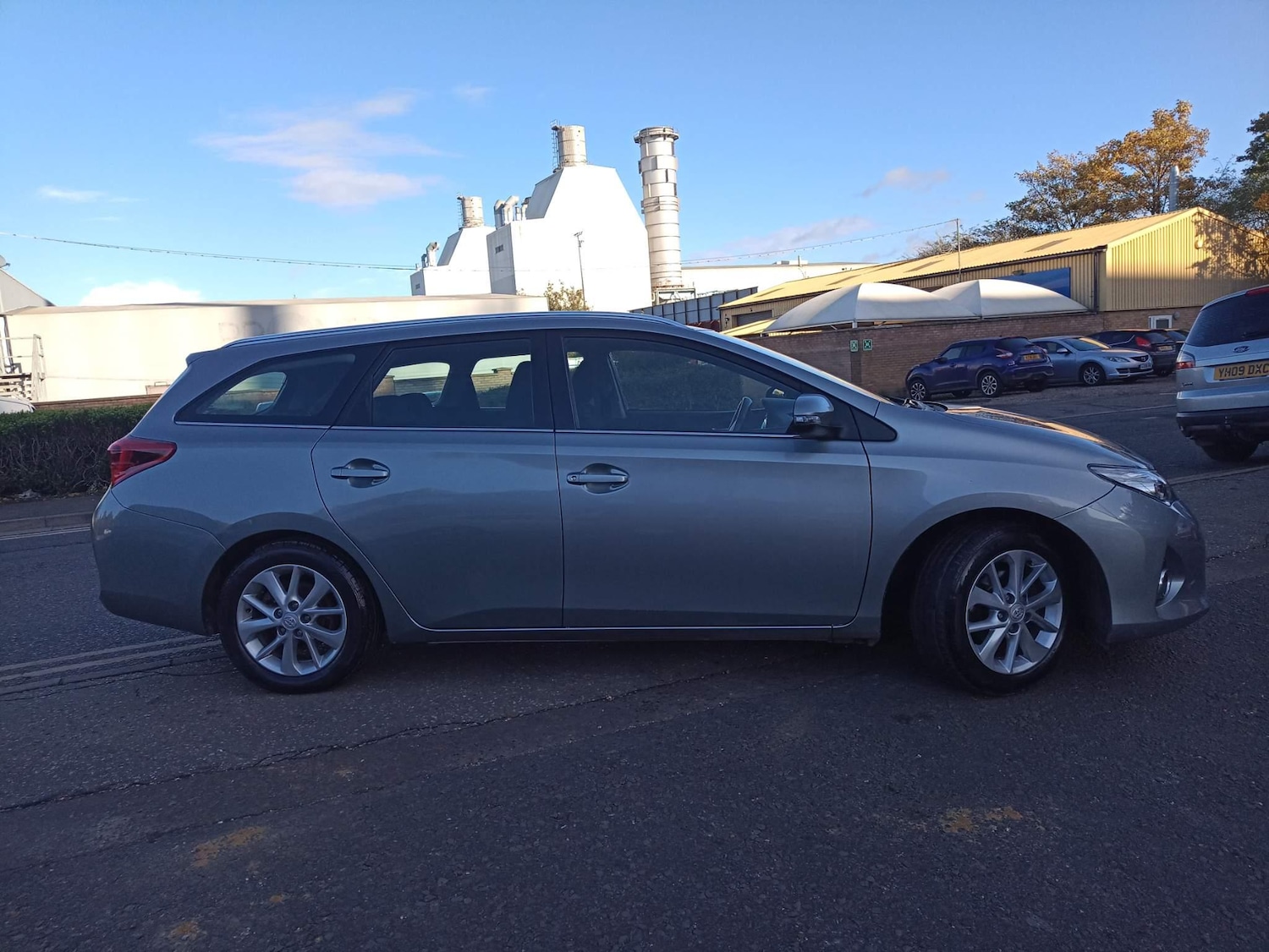 Used Toyota Auris 2014 for sale - 76703713: Photo 2
