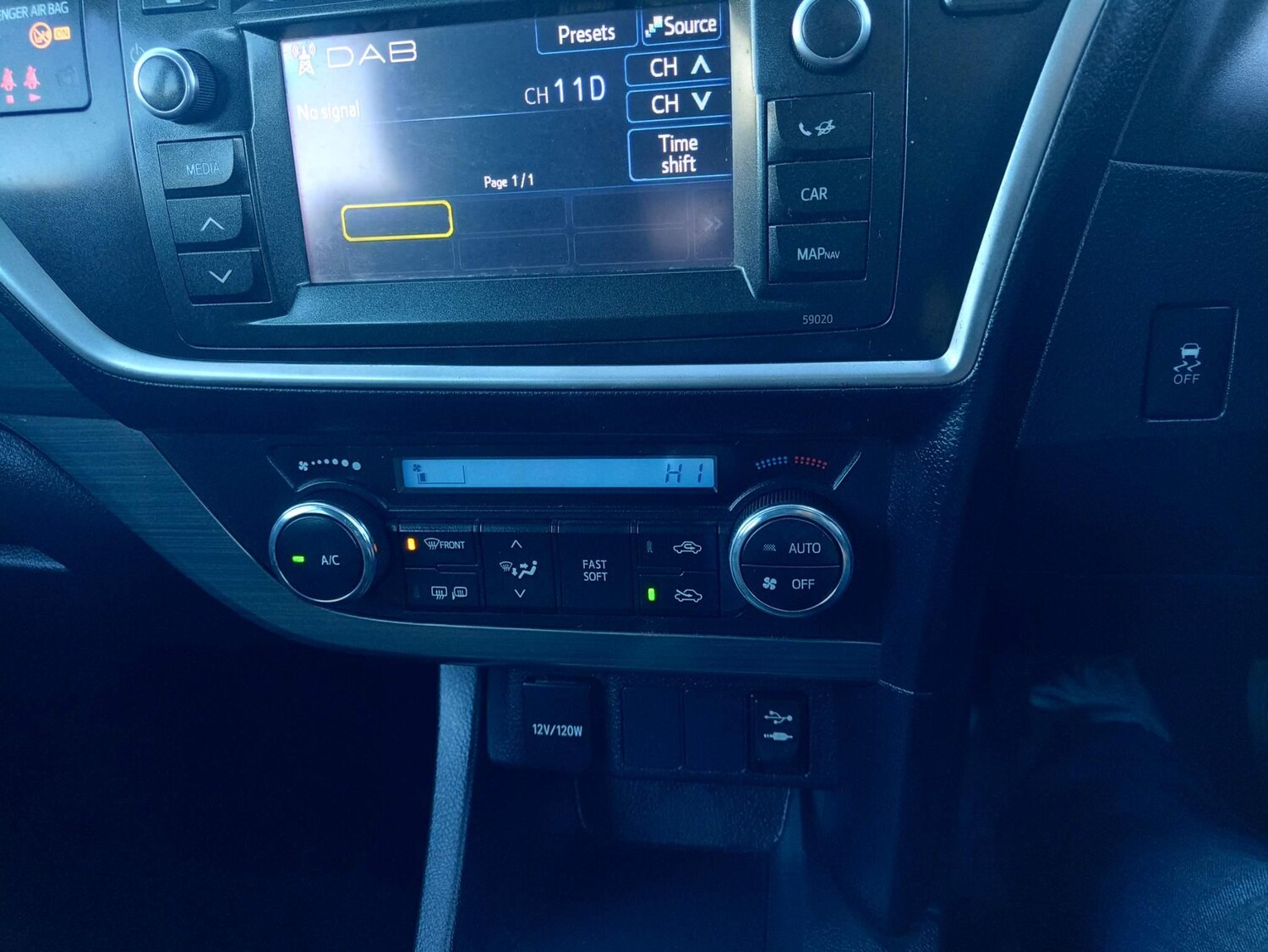 Used Toyota Auris 2014 for sale - 76703713: Photo 23