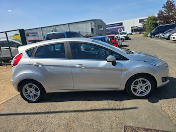 Used Ford Fiesta 2013 for sale - 79496057: Photo