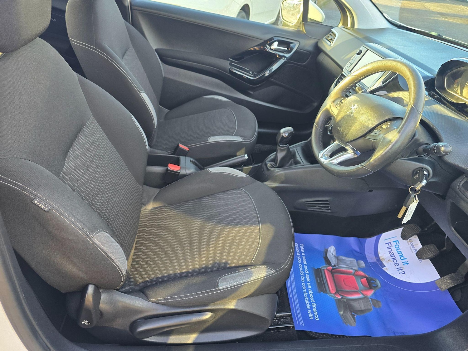 Used Peugeot 208 2016 for sale - 77174680: Photo 10