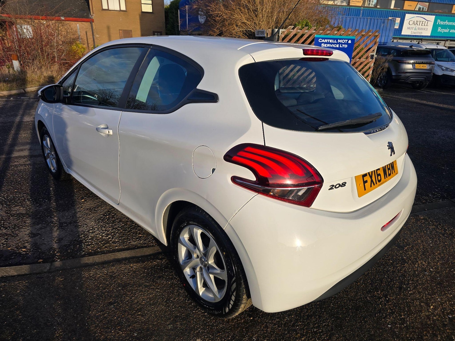 Used Peugeot 208 2016 for sale - 77174680: Photo 5