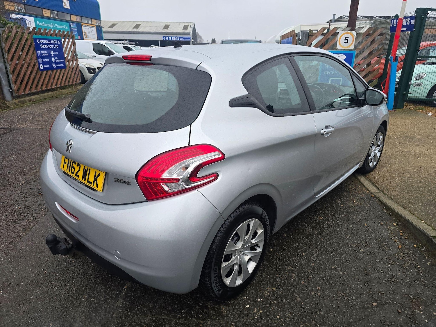 Used Peugeot 208 2012 for sale - 77441246: Photo 3