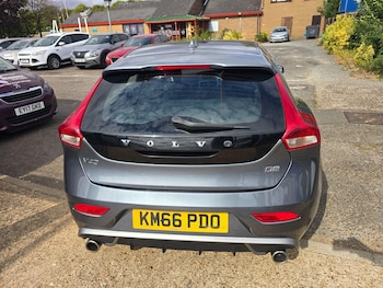 Used Volvo V40 2016 for sale - 79464138: Photo