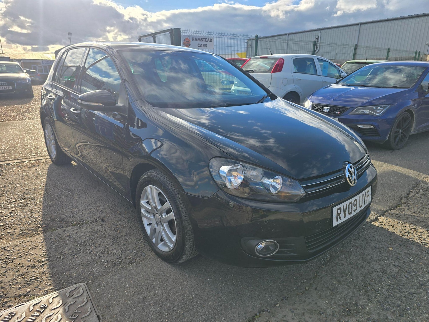 Used Volkswagen Golf 2009 for sale - 77839127: Photo 2