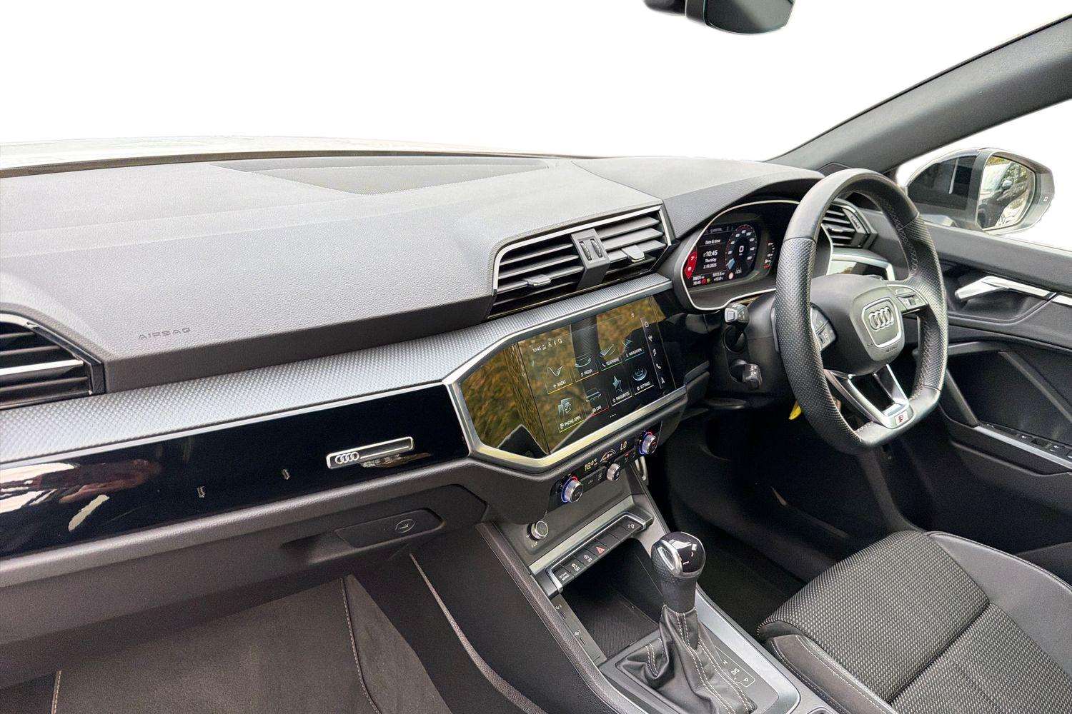 Used Audi Q3 2021 for sale - 76156053: Photo 2