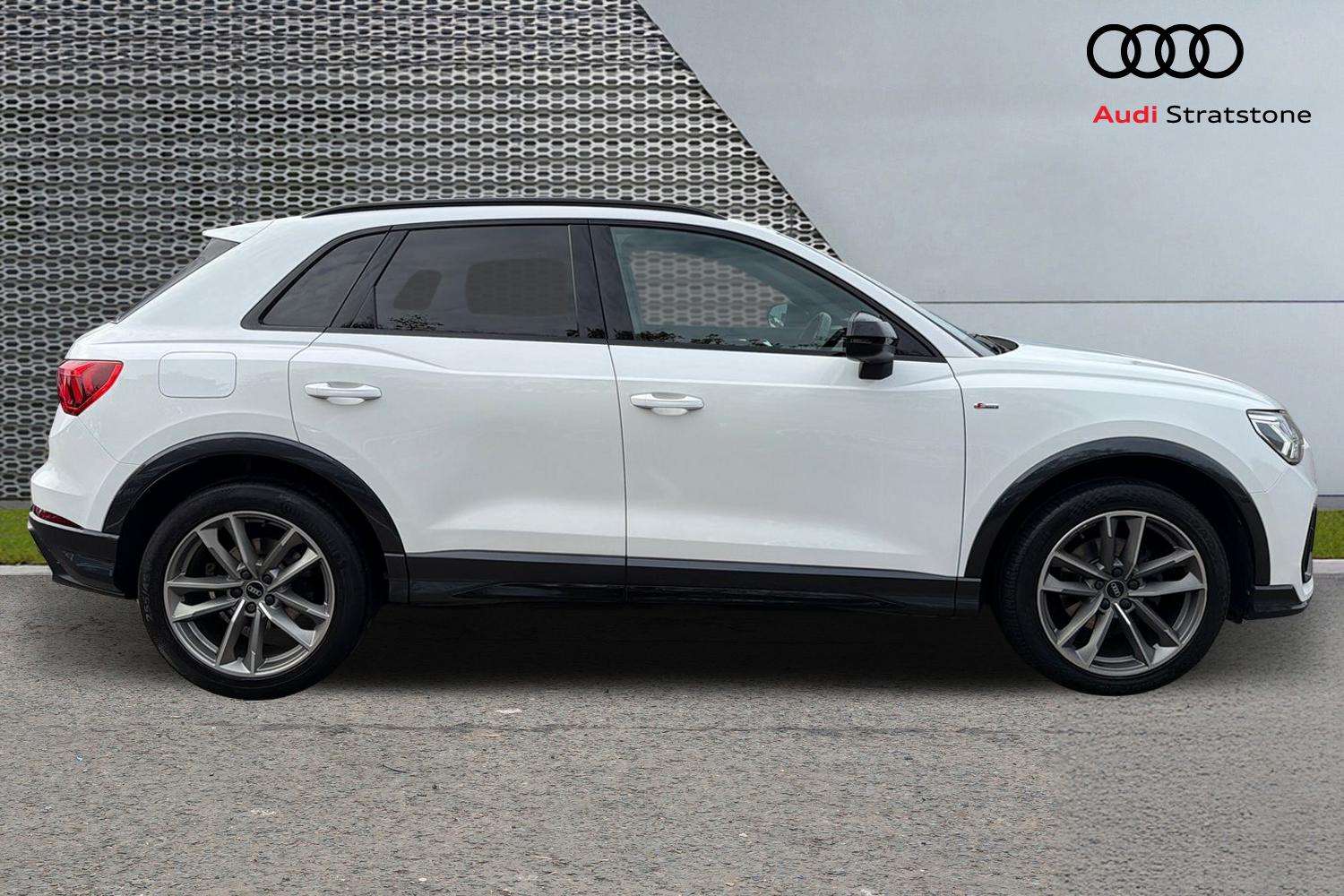 Used Audi Q3 2021 for sale - 76156053: Photo 4
