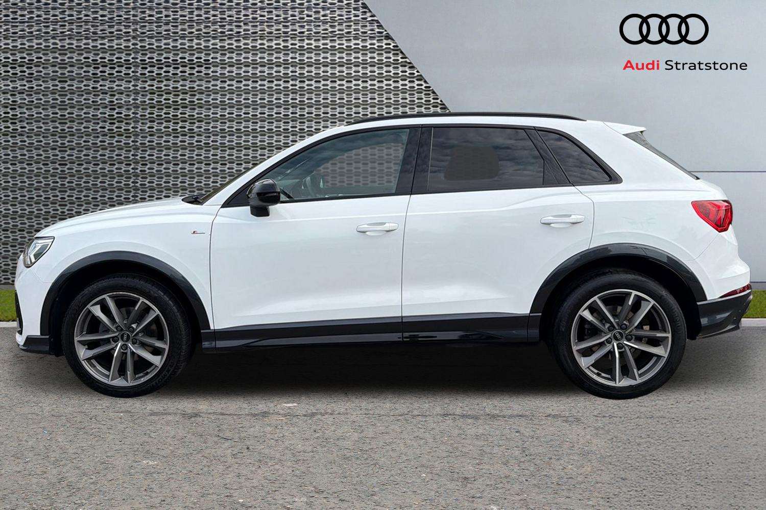 Used Audi Q3 2021 for sale - 76156053: Photo 8