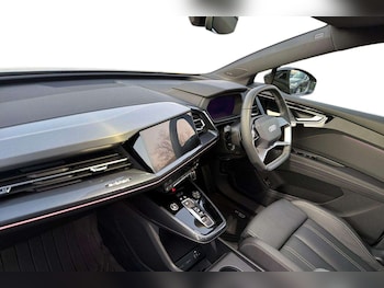 Used Audi Q6 e-tron 2025 for sale - 77093413: Photo