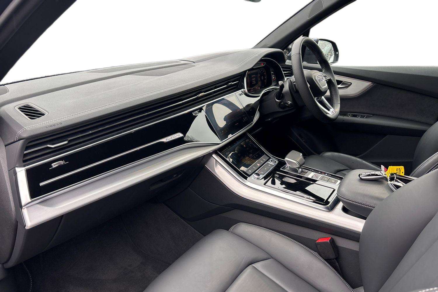 Used Audi Q7 2025 for sale - 76902415: Photo 2