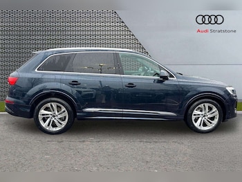 Used Audi Q7 2025 for sale - 76902415: Photo