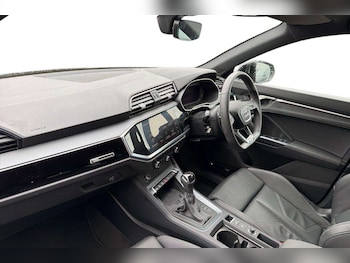Used Audi Q3 2025 for sale - 76170054: Photo 2