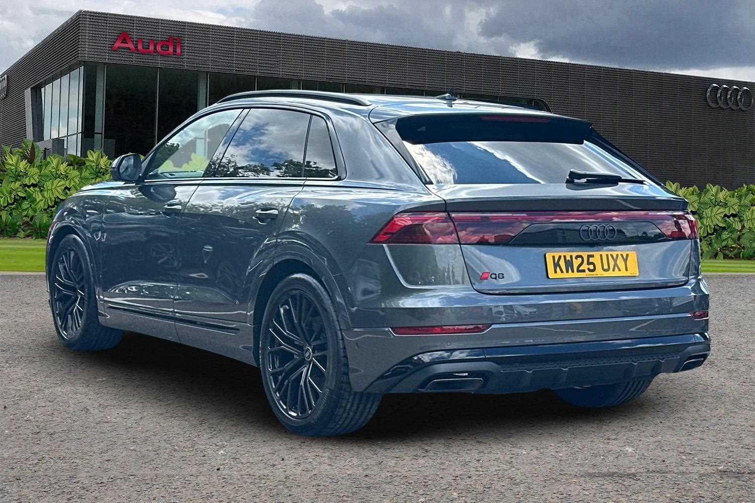 Used Audi Q8 for sale - 77648893: Photo 3