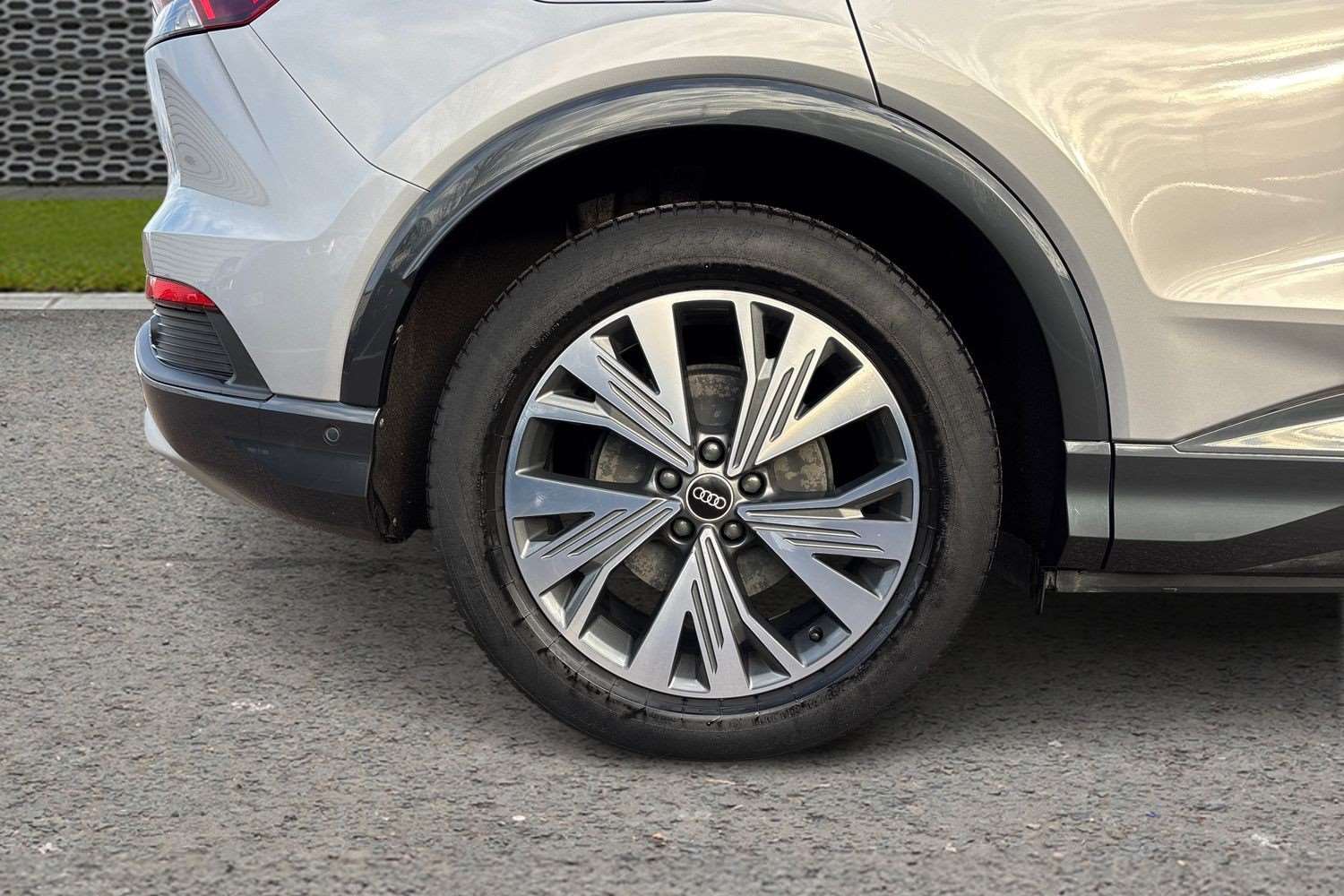 Used Audi Q4 e-tron 2023 for sale - 76624635: Photo 9