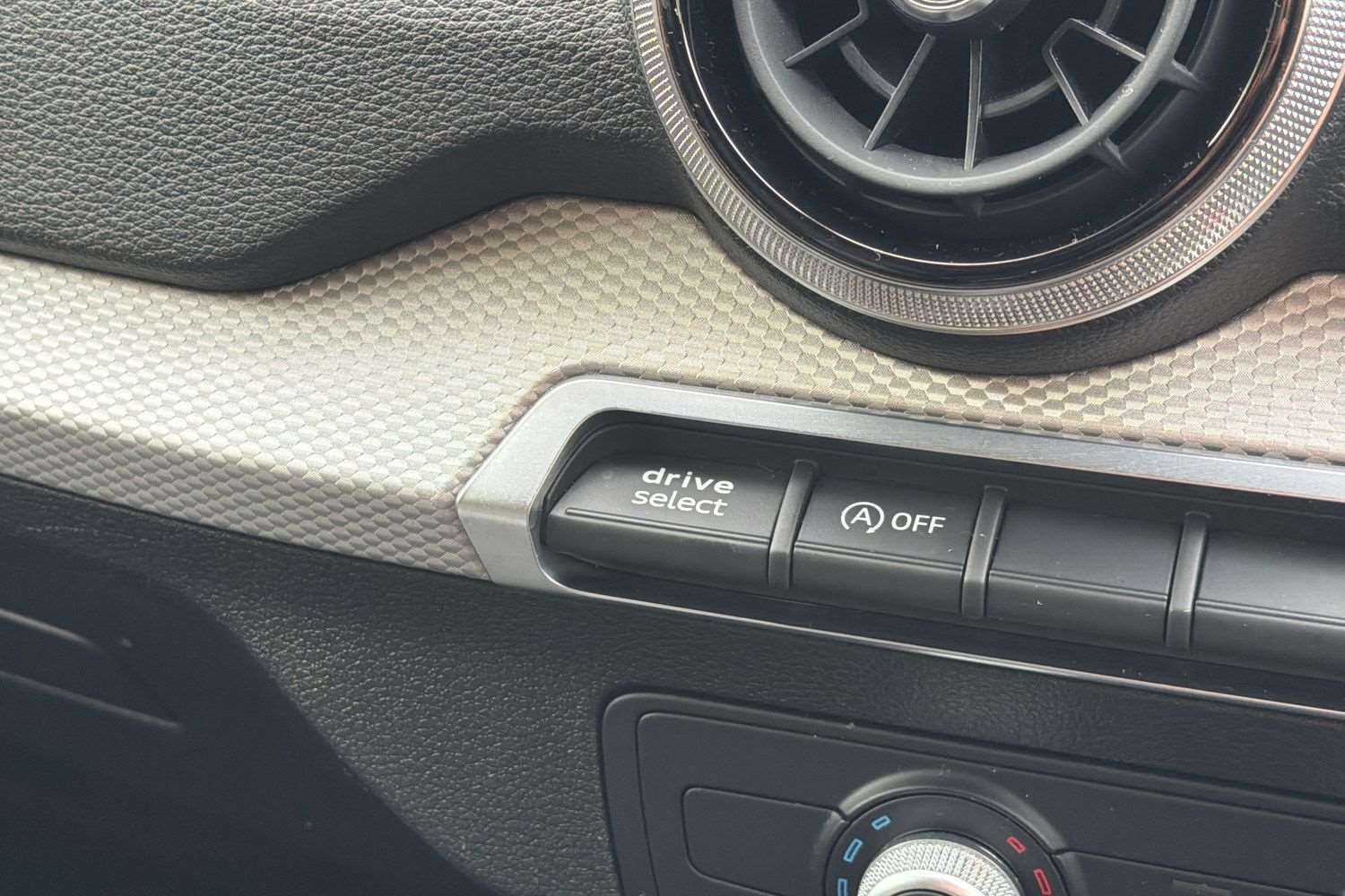 Used Audi Q2 2022 for sale - 76156048: Photo 30
