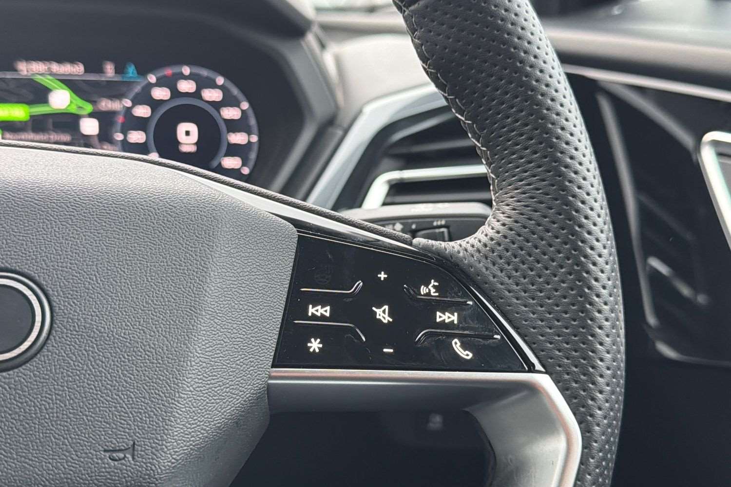 Used Audi Q4 e-tron 2024 for sale - 77044175: Photo 17