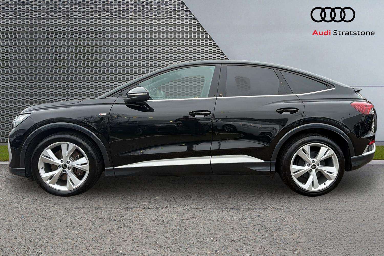 Used Audi Q4 e-tron 2024 for sale - 77044175: Photo 8