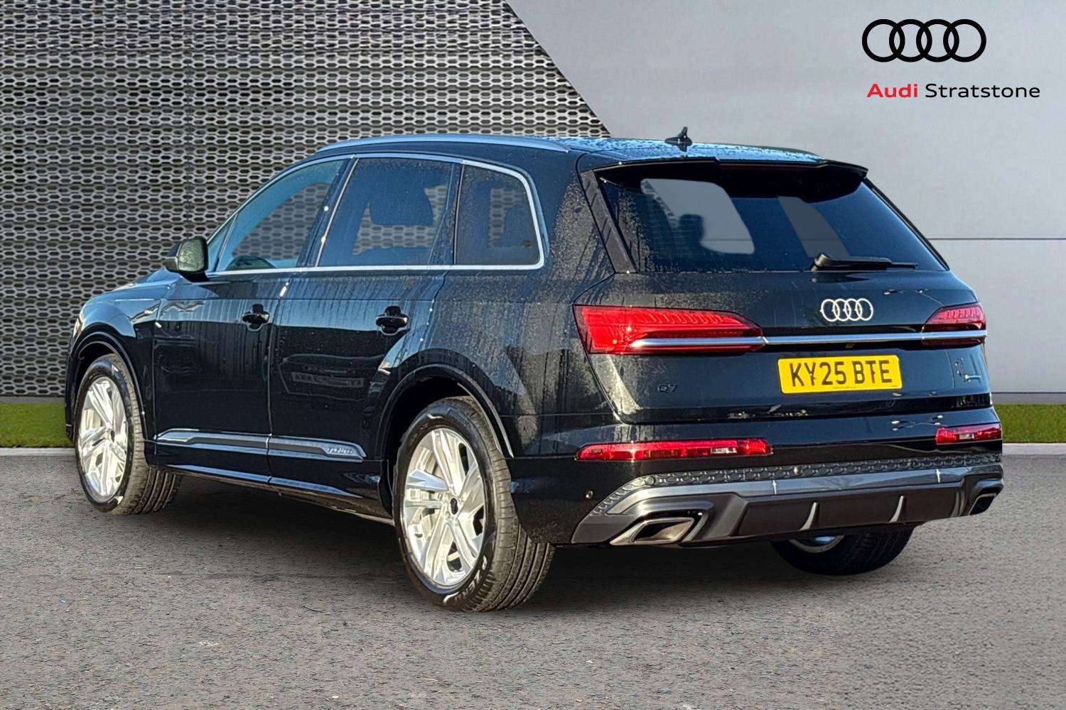 Used Audi Q7 2025 for sale - 76804996: Photo 3