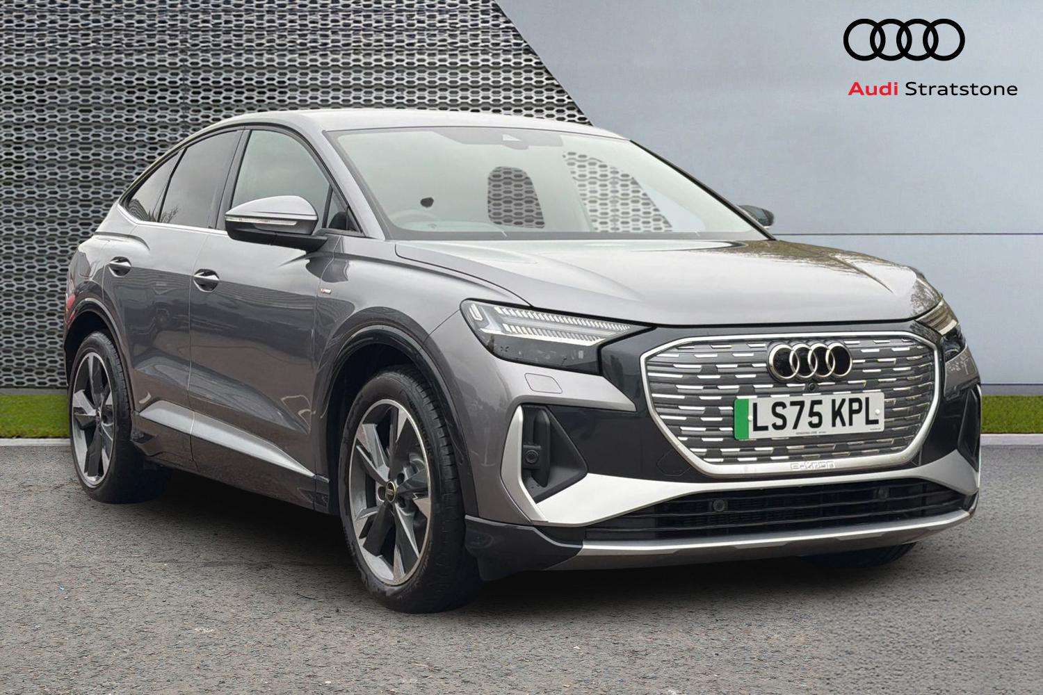 Used Audi Q4 e-tron 2025 for sale - 76401412: Photo 1