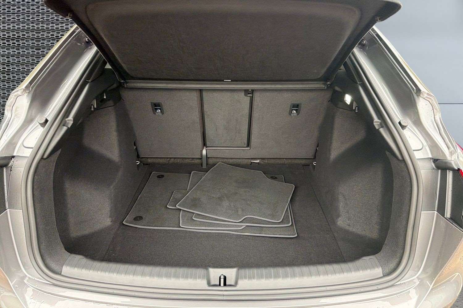 Used Audi Q4 e-tron 2025 for sale - 76401412: Photo 13