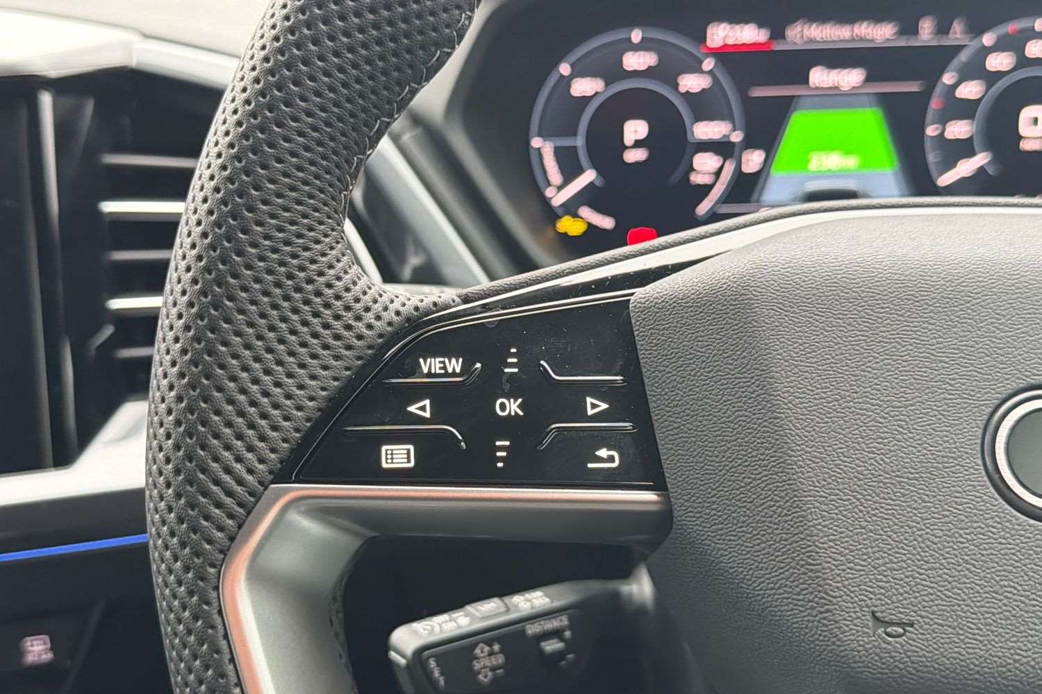 Used Audi Q4 e-tron 2025 for sale - 76401412: Photo 16