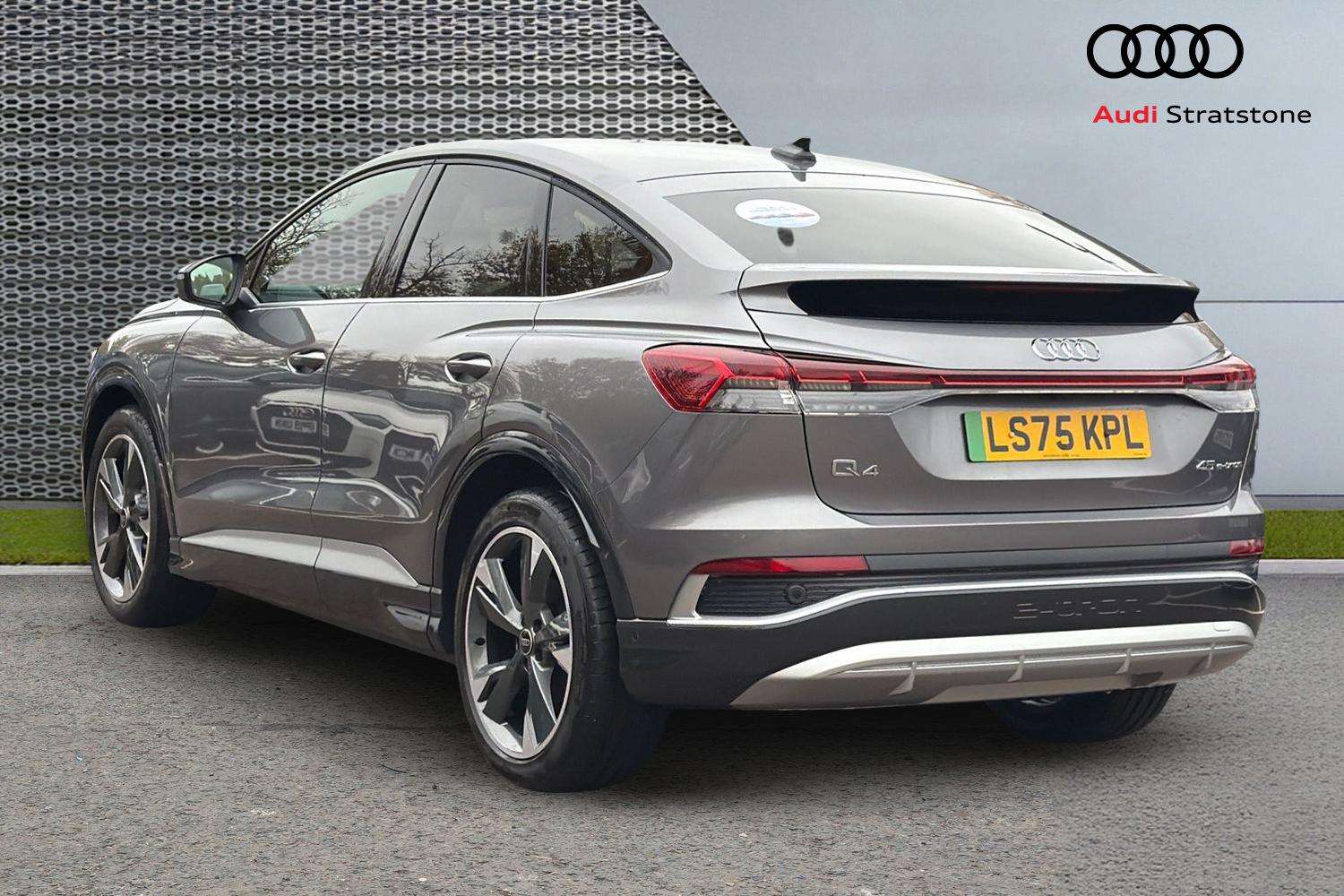 Used Audi Q4 e-tron 2025 for sale - 76401412: Photo 3