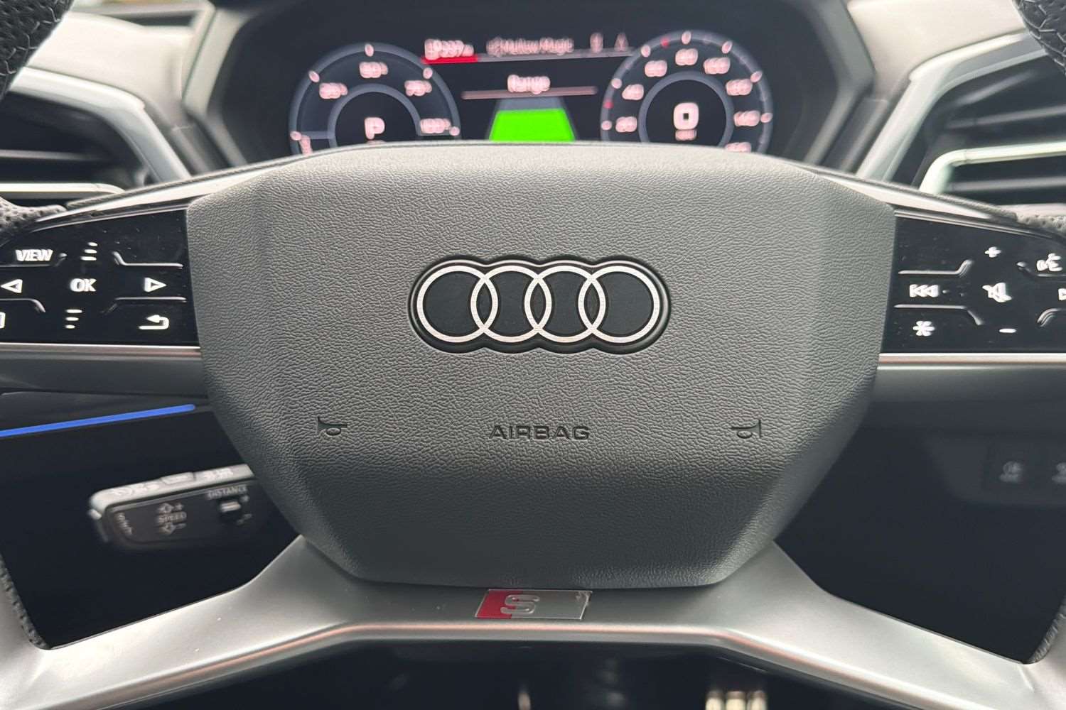 Used Audi Q4 e-tron 2025 for sale - 76401412: Photo 32