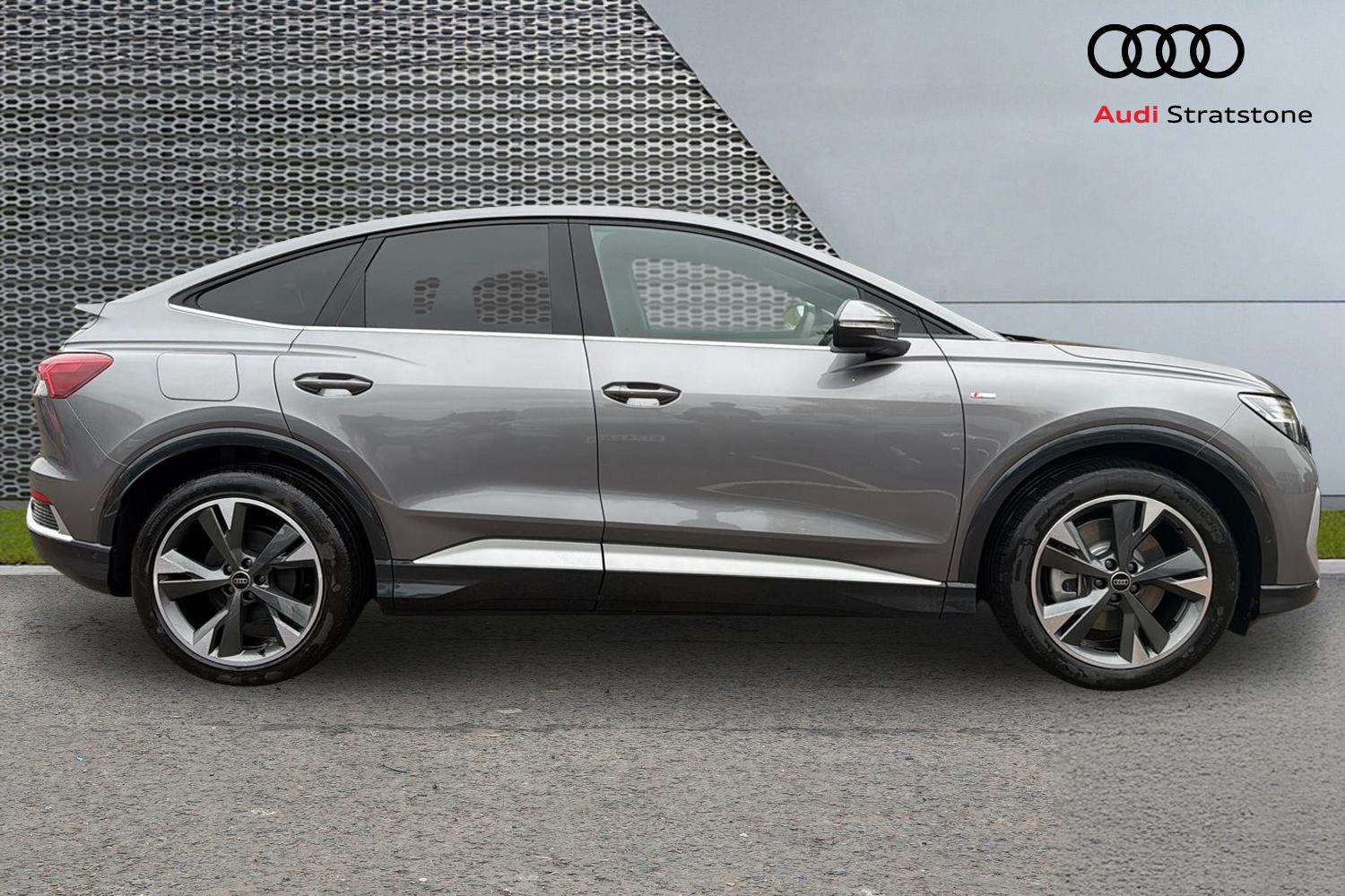 Used Audi Q4 e-tron 2025 for sale - 76401412: Photo 4