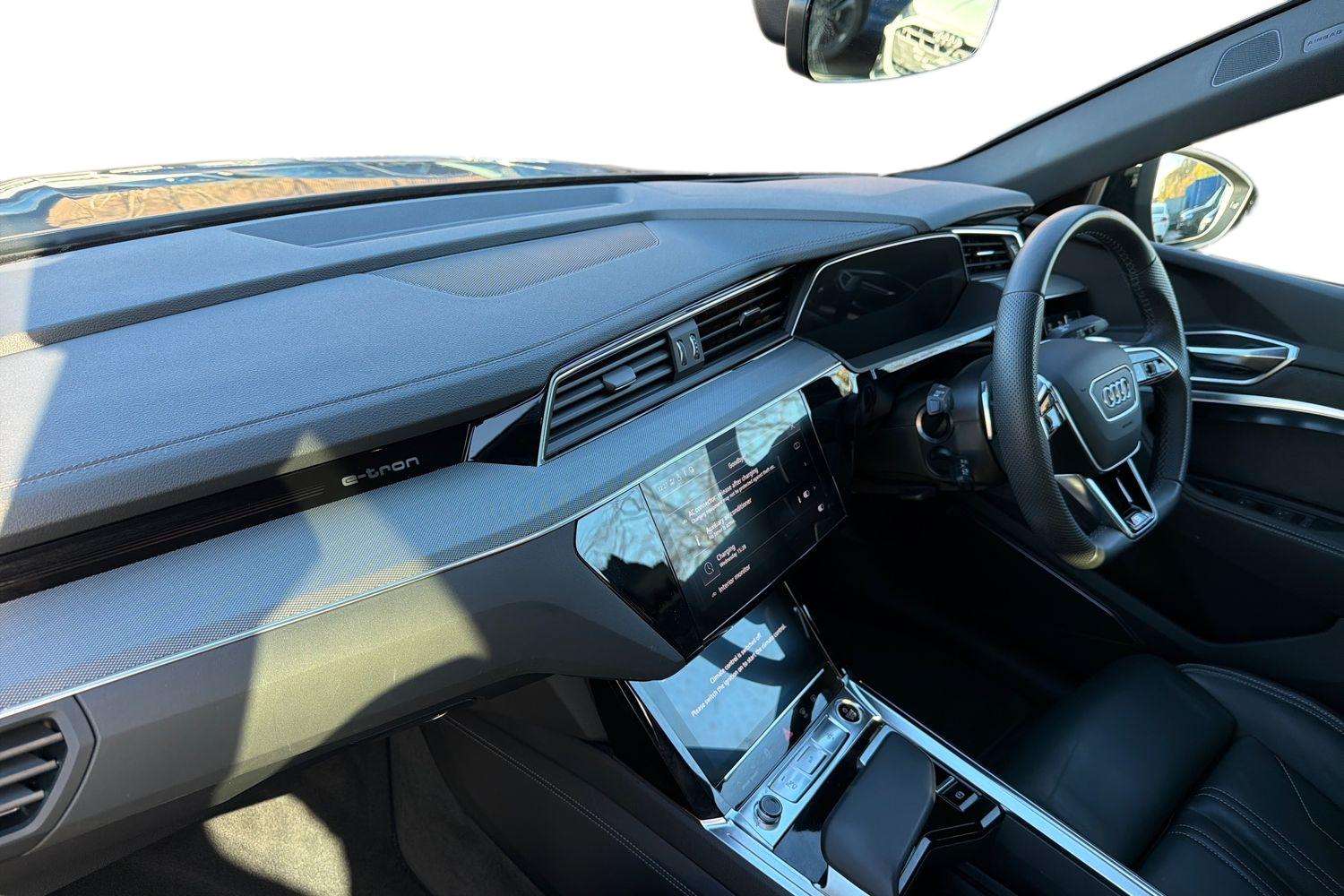 Used Audi Q8 2024 for sale - 76789436: Photo 2