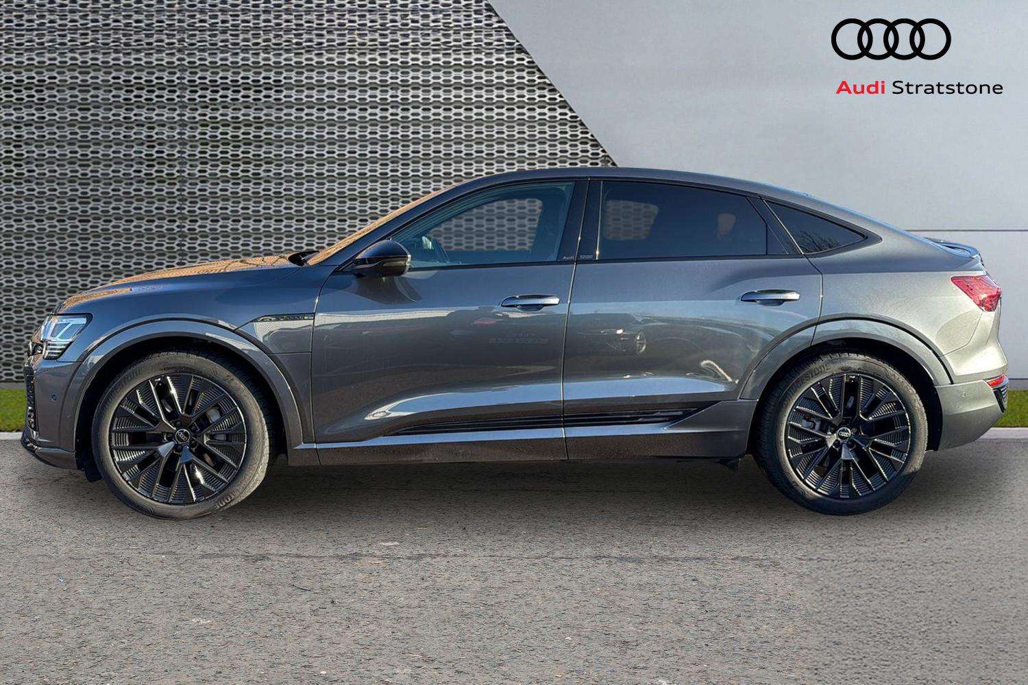 Used Audi Q8 2024 for sale - 76789436: Photo 8