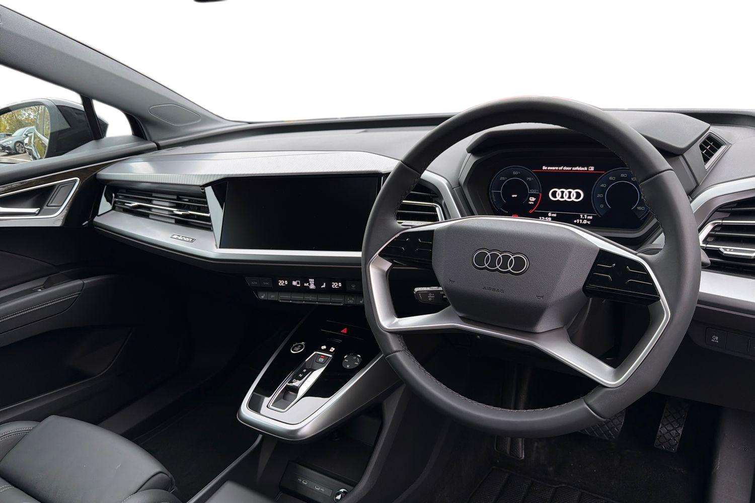 Used Audi Q4 e-tron 2025 for sale - 77540616: Photo 6