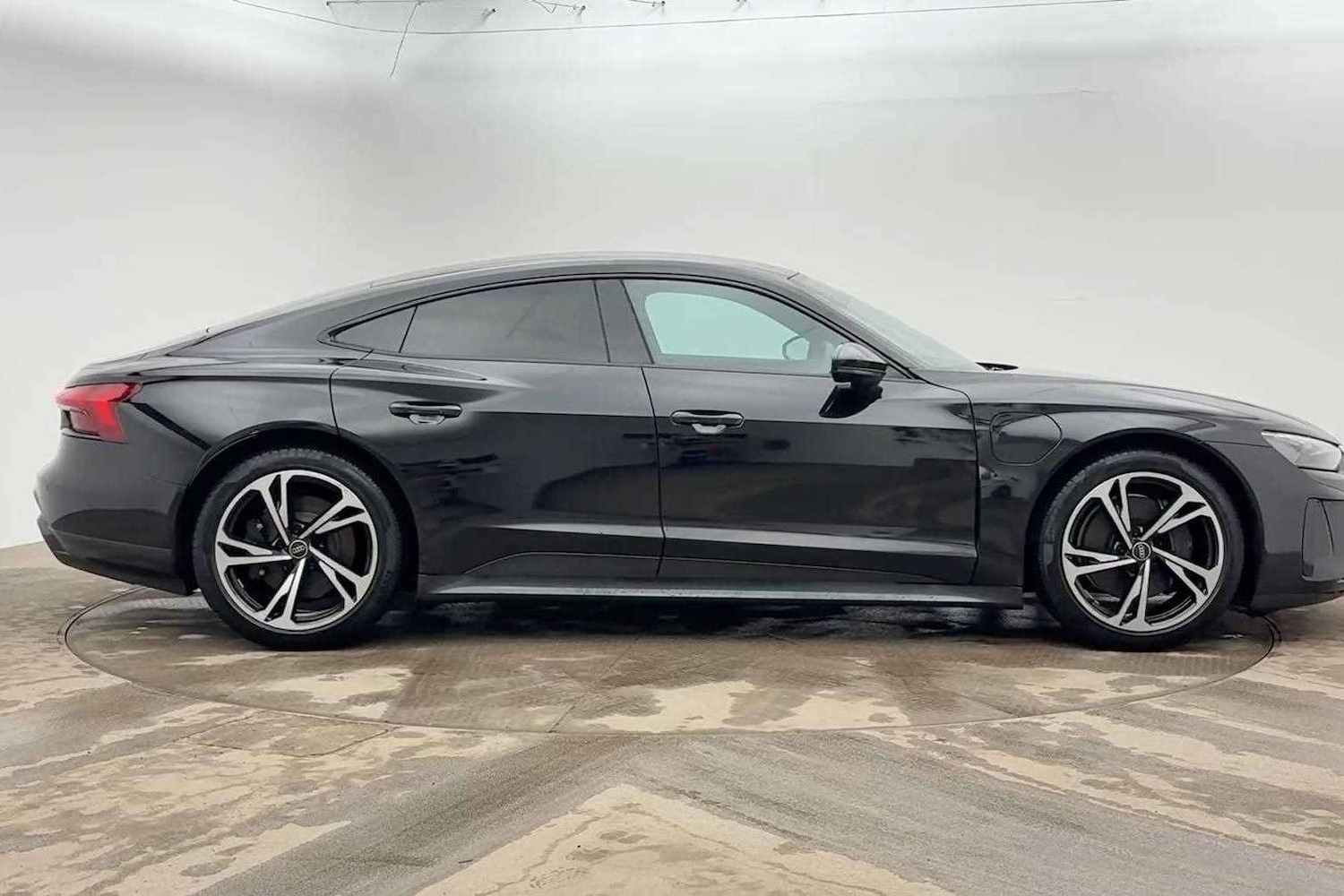 Used Audi e-tron GT 2022 for sale - 77772211: Photo 4