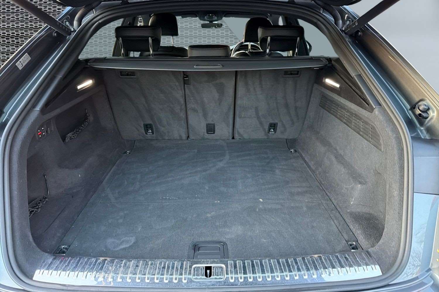 Used Audi Q8 2021 for sale - 77194425: Photo 13