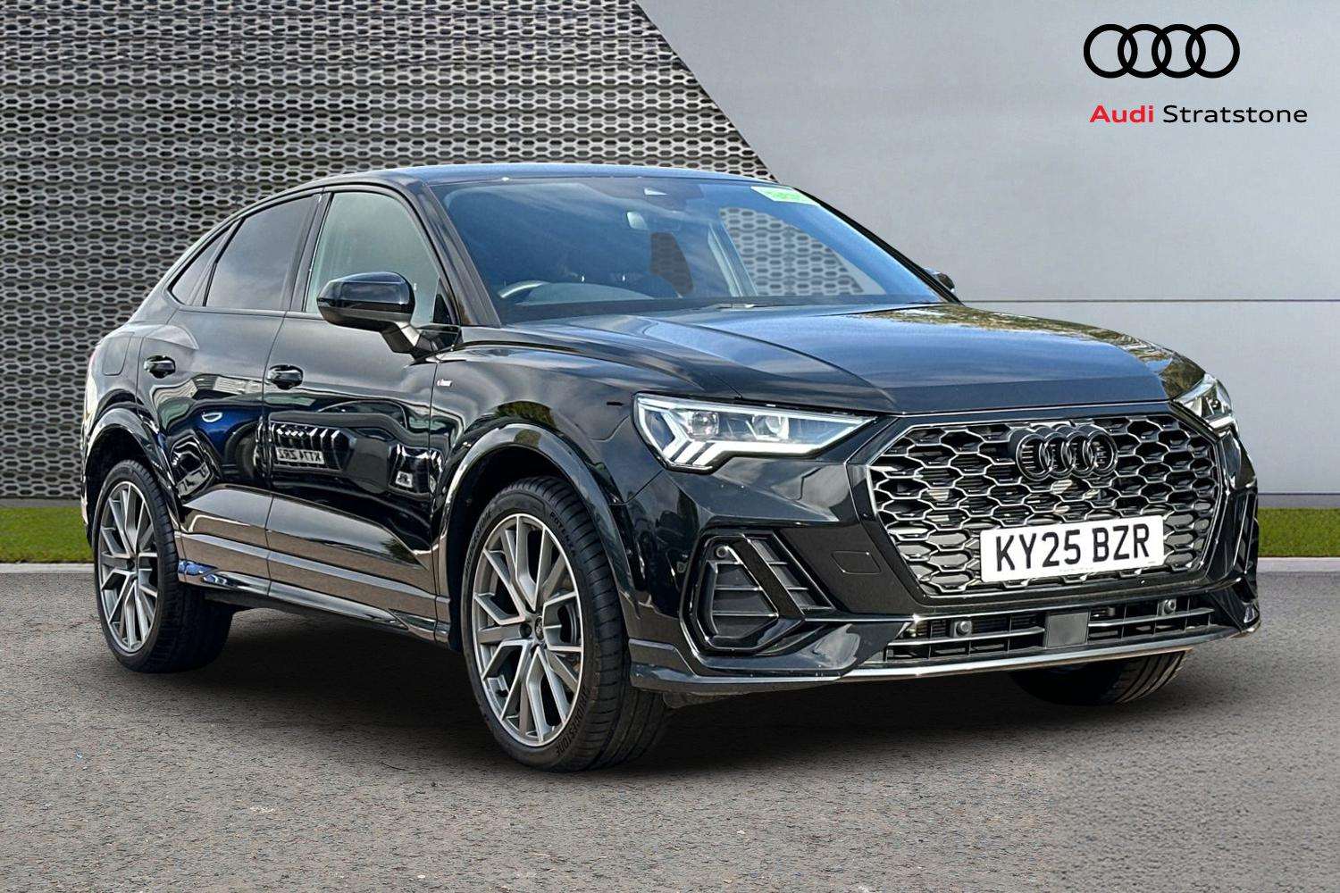 Used Audi Q3 2025 for sale - 76016203: Photo 1