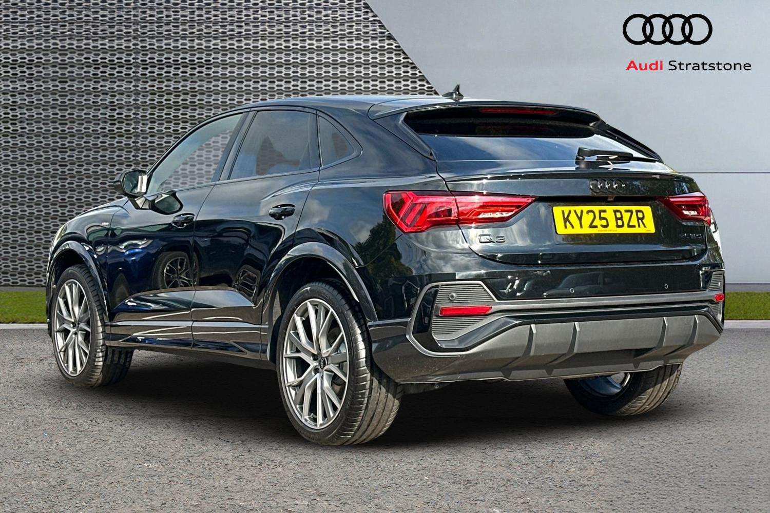 Used Audi Q3 2025 for sale - 76016203: Photo 3