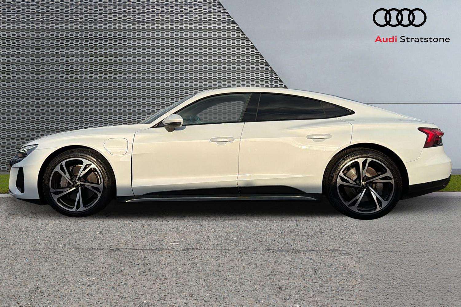 Used Audi e-tron GT 2022 for sale - 76141699: Photo 8