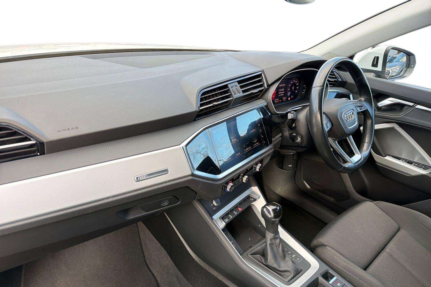 Used Audi Q3 2021 for sale - 77443421: Photo 2