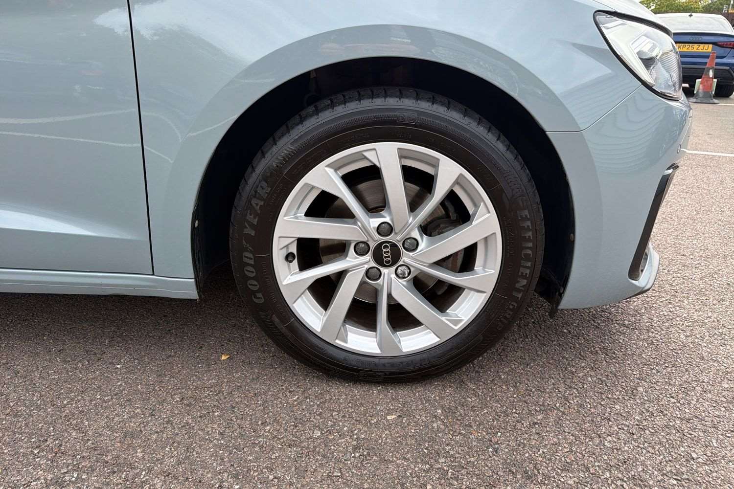 Used Audi A1 2023 for sale - 76156293: Photo 5