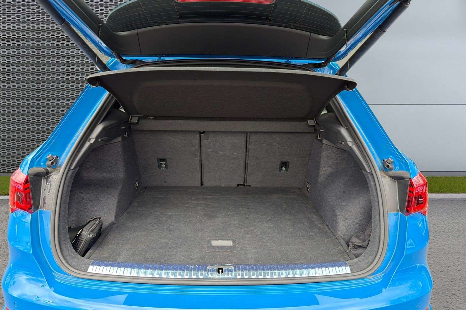 Used Audi Q3 2023 for sale - 78129771: Photo 13