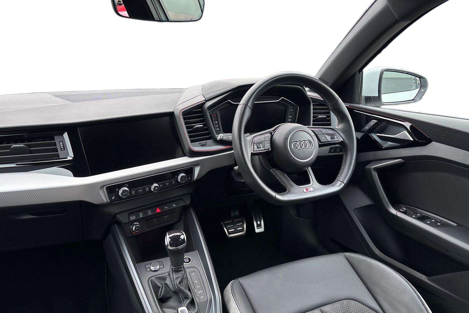 Used Audi A1 2022 for sale - 76692161: Photo 2