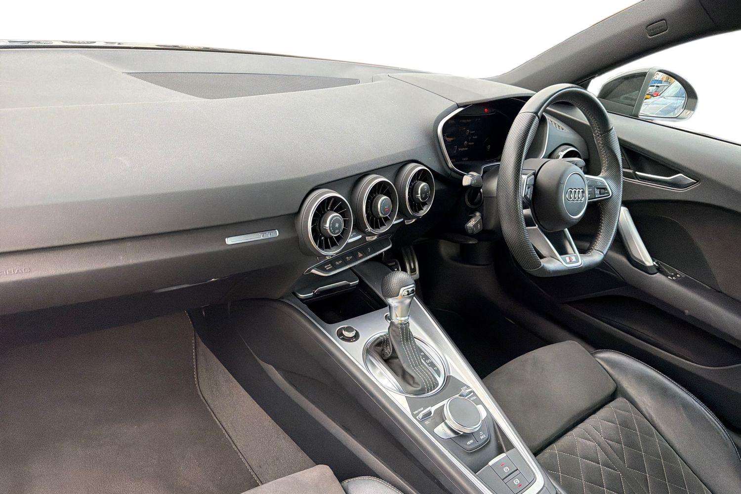 Used Audi TT 2021 for sale - 76460102: Photo 2