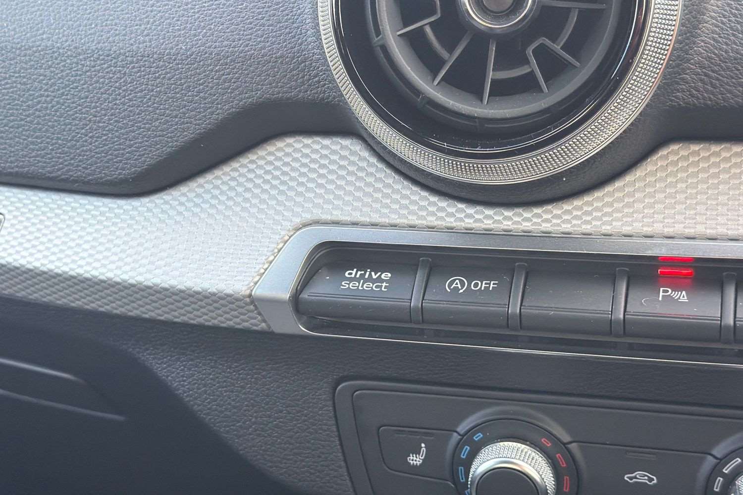 Used Audi Q2 2023 for sale - 76339647: Photo 30