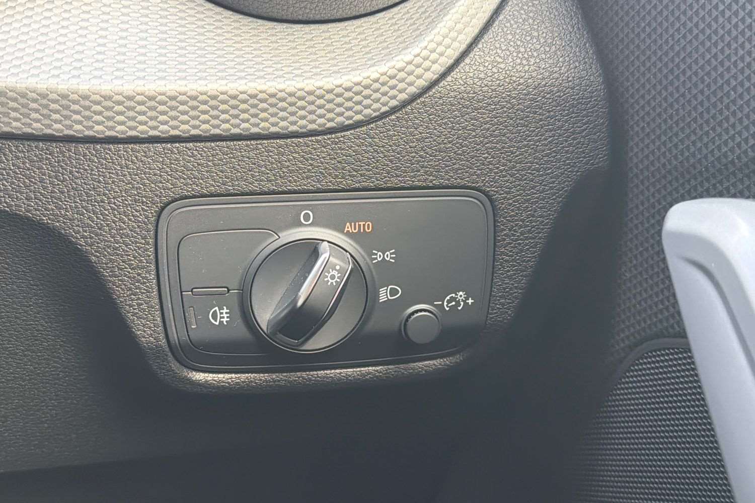 Used Audi Q2 2023 for sale - 76339647: Photo 32