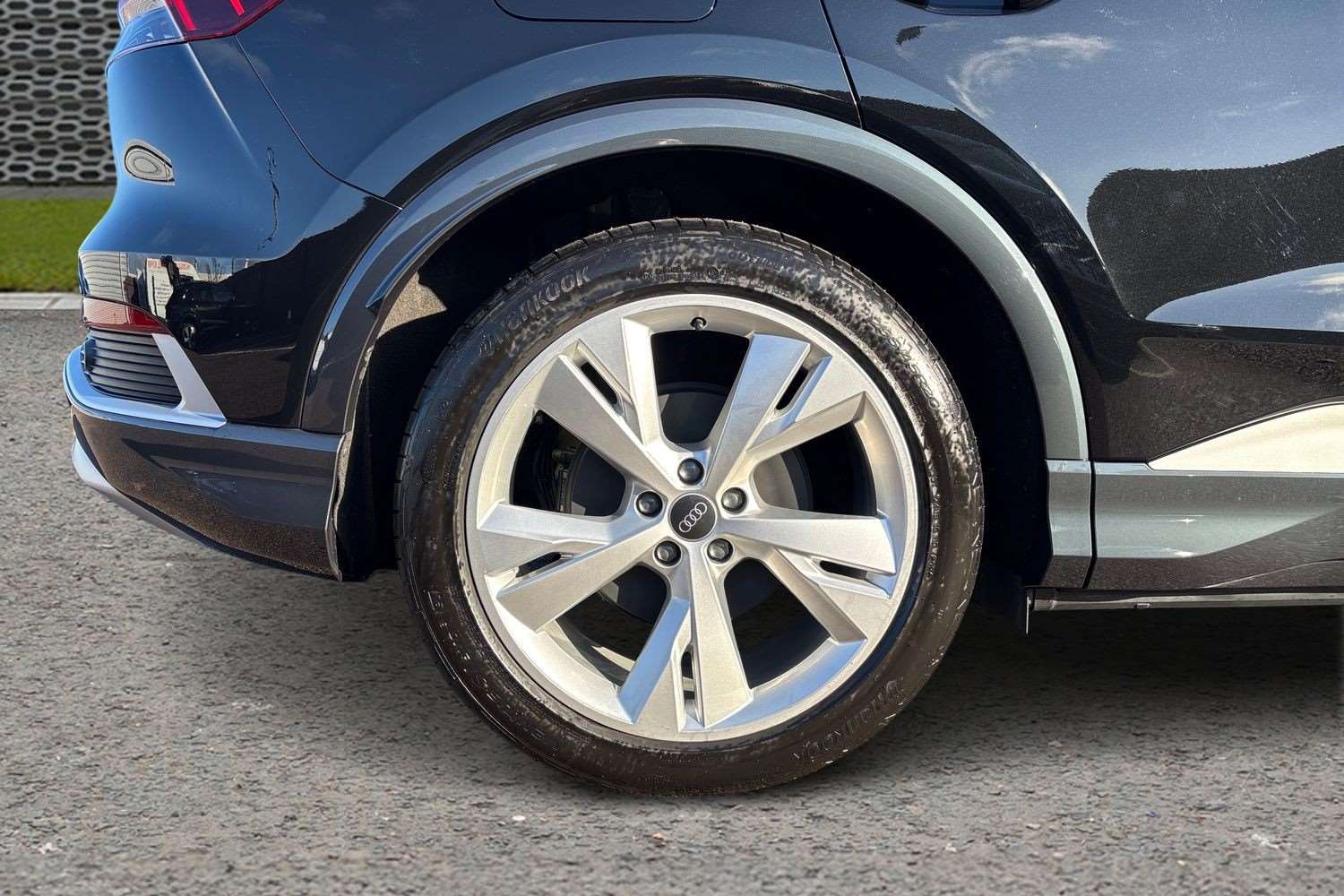 Used Audi Q4 e-tron 2025 for sale - 77740989: Photo 11